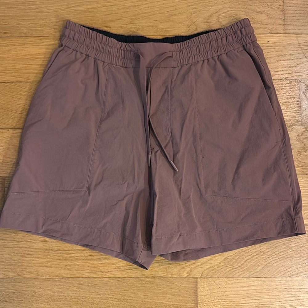 Lululemon medium gym short. No liner short